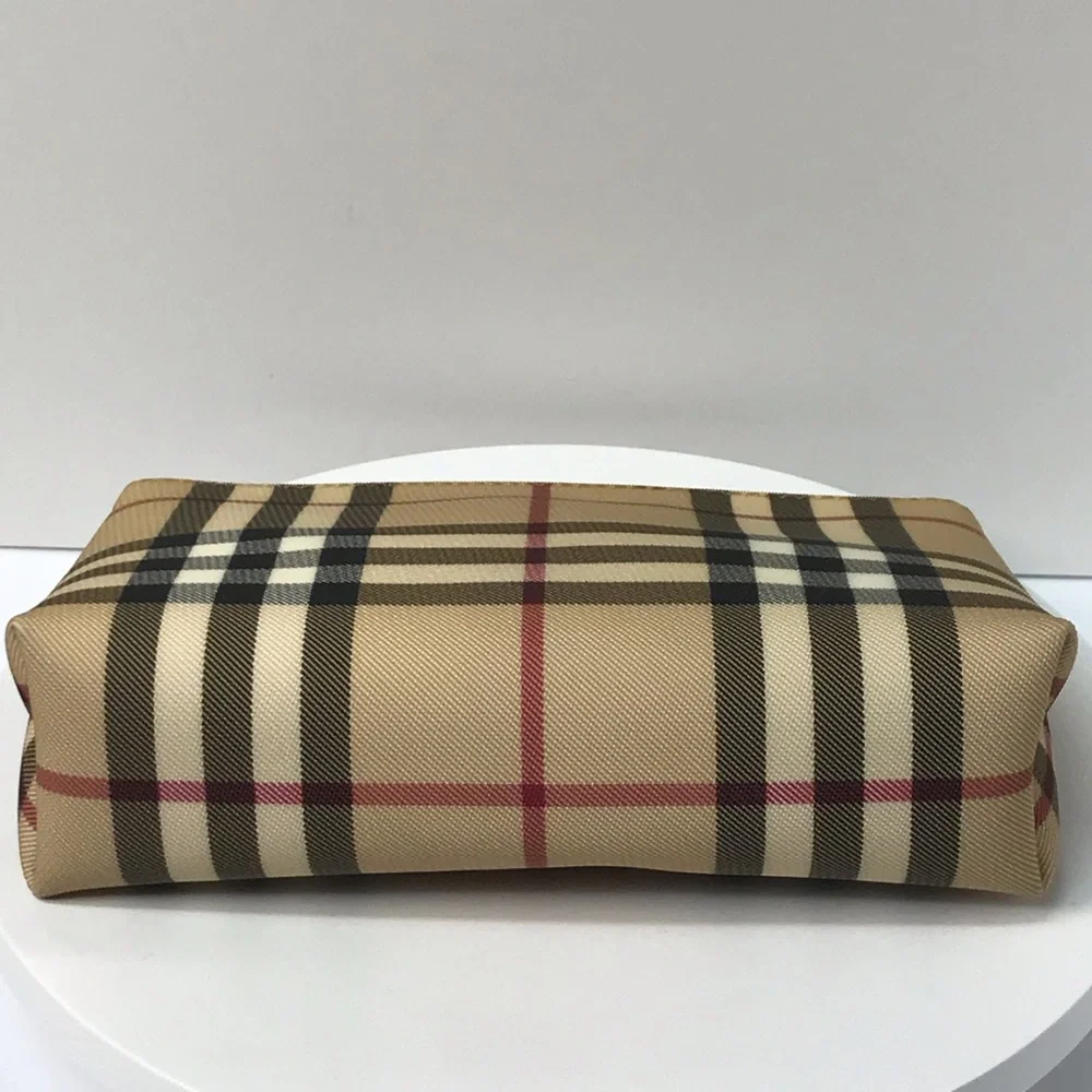 Burberry pre owned